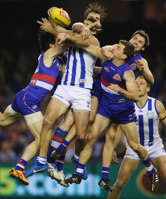 Western Bulldogs defeat North Melbourne to keep Top 4 ...