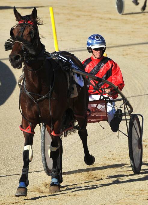 SUCCESSFUL COMBINATION: Coleambally reinsman Blake Jones will reunite with Striding Success at Wagga on Sunday. Picture: Michael Frogley