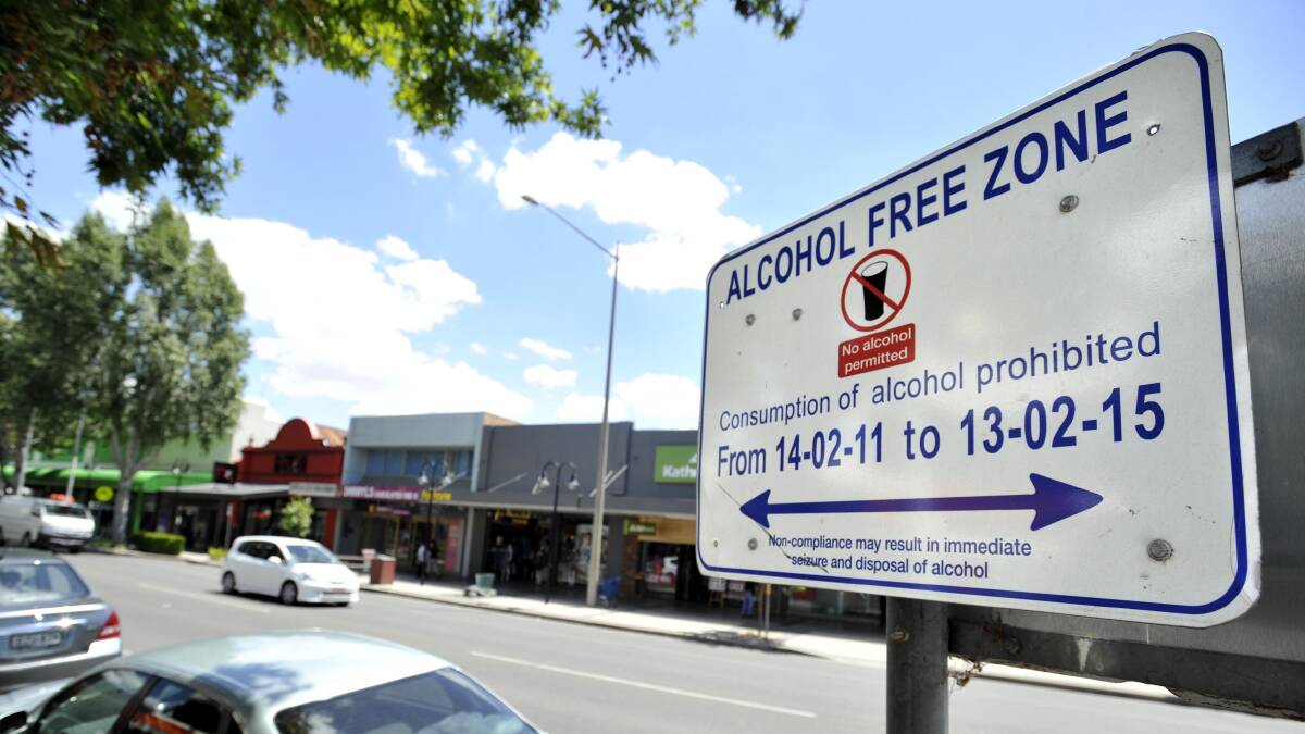 Wagga City Council will place its alcohol-free zone policy on public exhibition this Saturday before it expires next February. Picture: Les Smith 