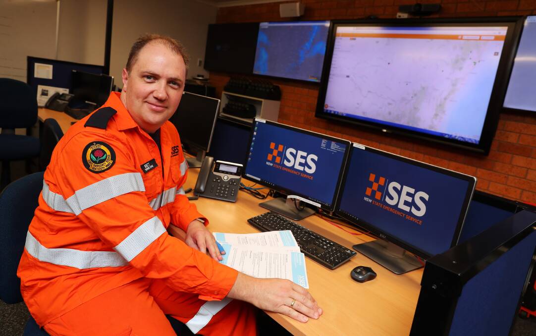BRACE YOURSELF: Wagga SES's Brett Kochel gears up for the wild weather hitting the city over the next few days. Picture: Emma Hillier