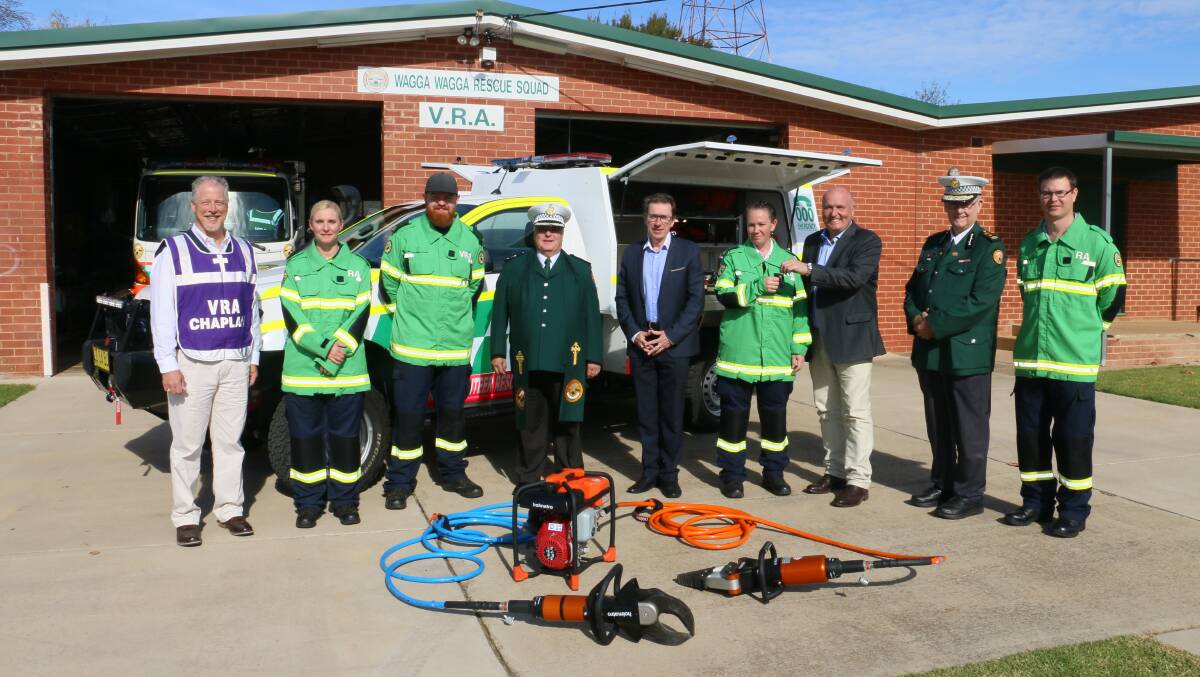 Wagga rescue squad gets new wheels in celebration of volunteers