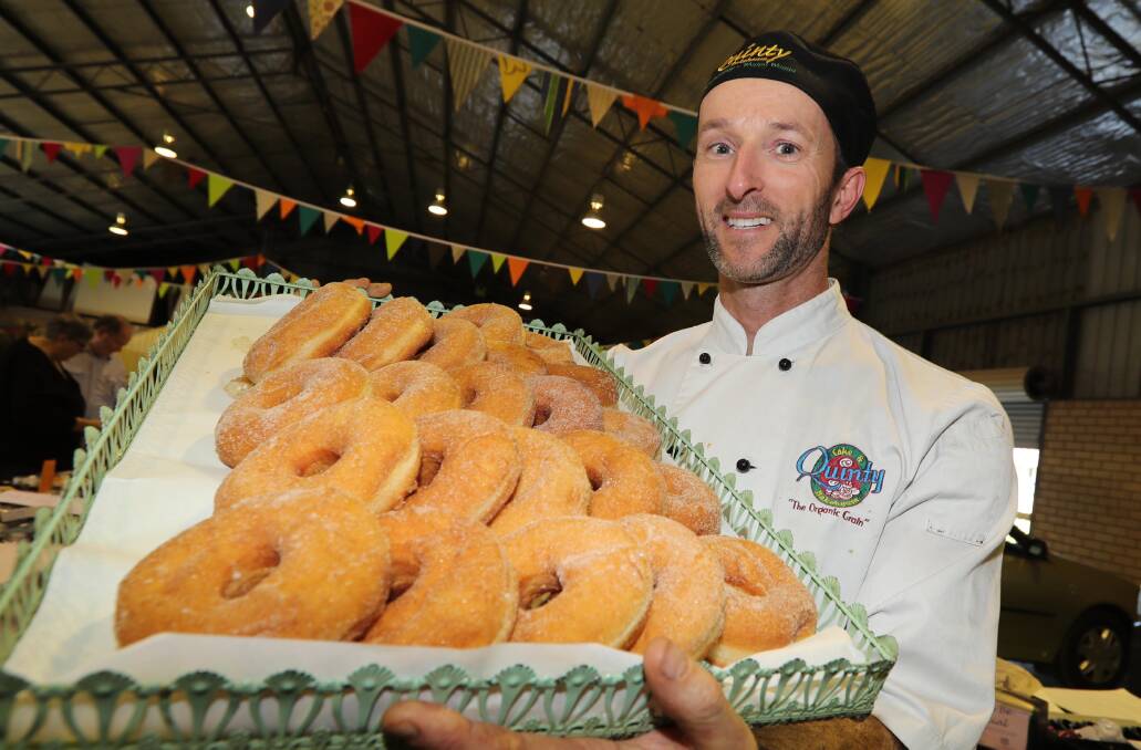 Paul Gillanders from the Quinty Bakehouse at last year's Riverina Producer's Market. Picture: Les Smith