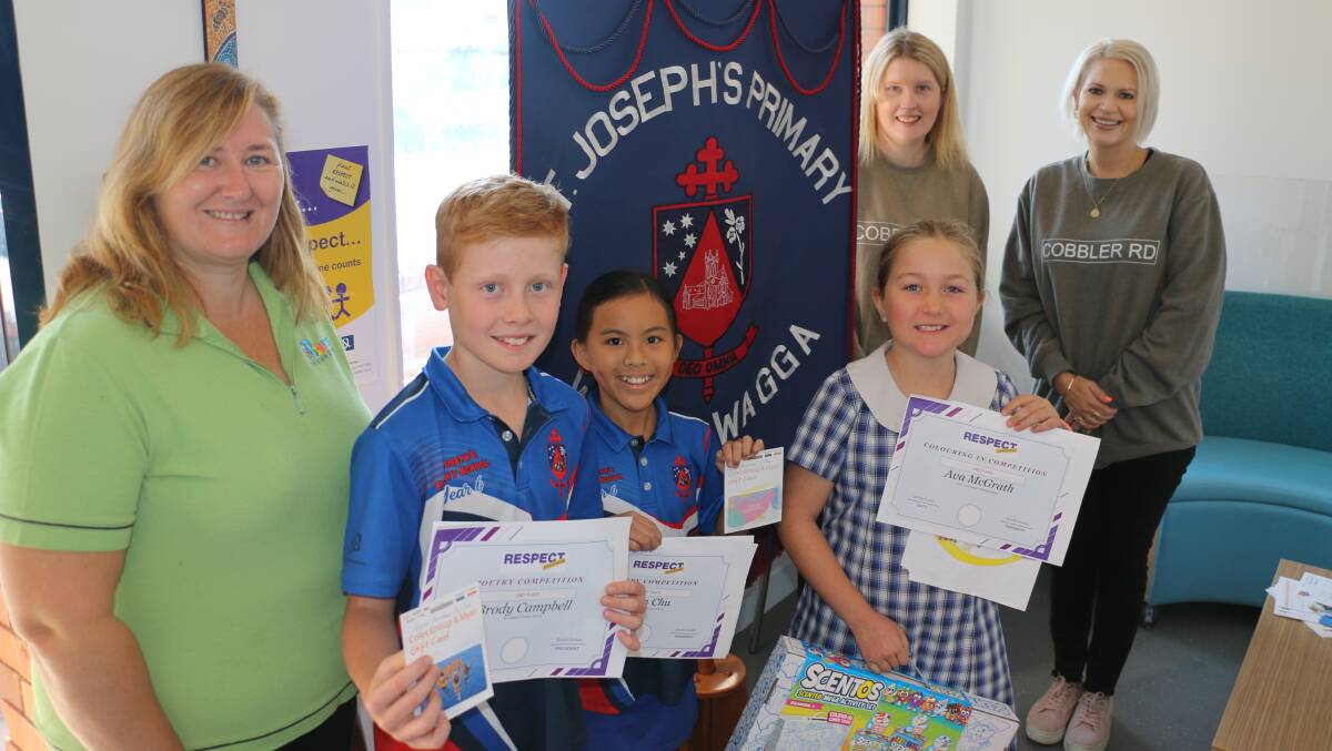 GREAT EFFORT: Kristen Whiticker presents Brody Campbell, Erin Chu and Ava McGrath with their prizes courtesy of Sophie Wakem and Hayly Veitch from Cobbler Rd. Picture: Jessica McLaughlin
