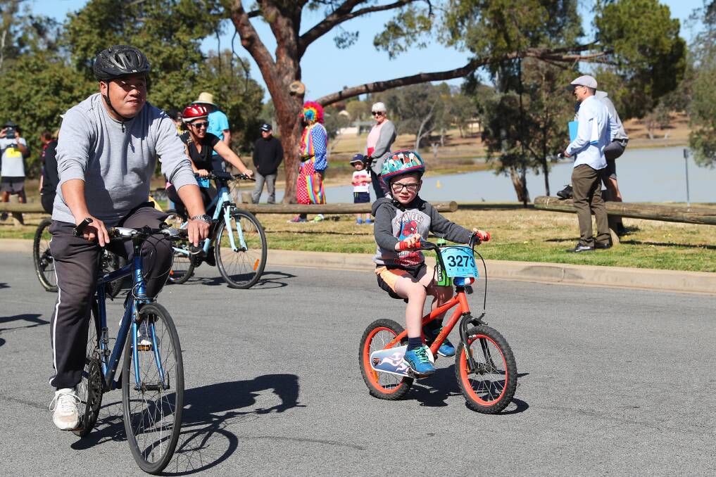 Wagga's Lake Albert is a popular destination for cycling. Picture: Emma Hillier