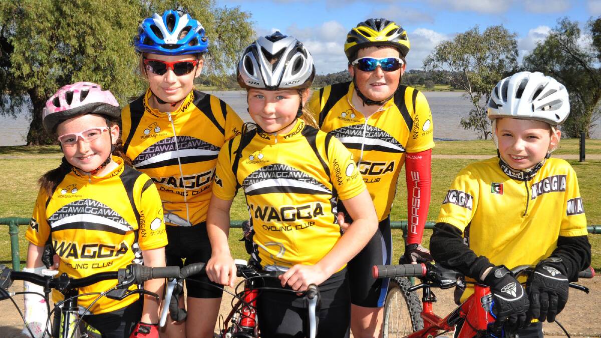 (From left) Rebel Brooker, 9, Emily Bruce, 14, Kate Vickers, 11, Jake Brooker, 13 and Noah Bruce, 10, all of Wagga. Picture: Sara Schneider
